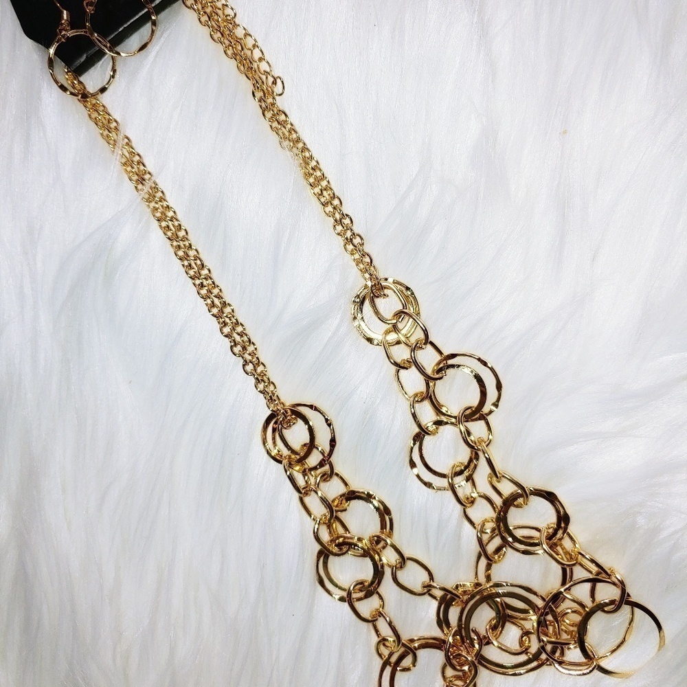 NWT Paparazzi Goldtone Necklace Earring Set